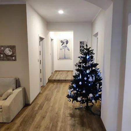 Pro Rodinu, Kamarady Апартаменты